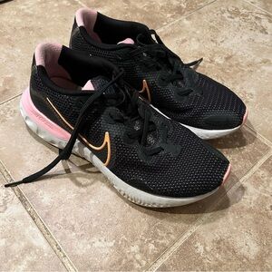 Nike women’s sneakers